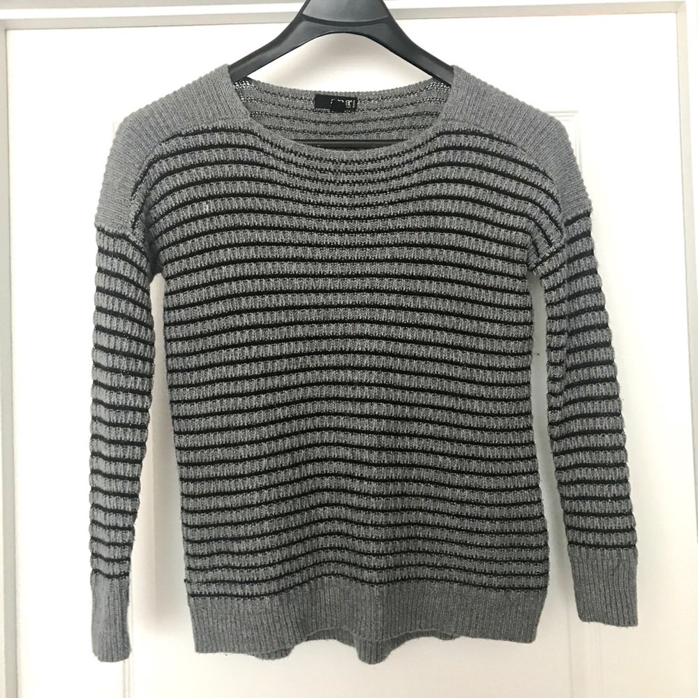 Women’s Black and Gray Sweater
